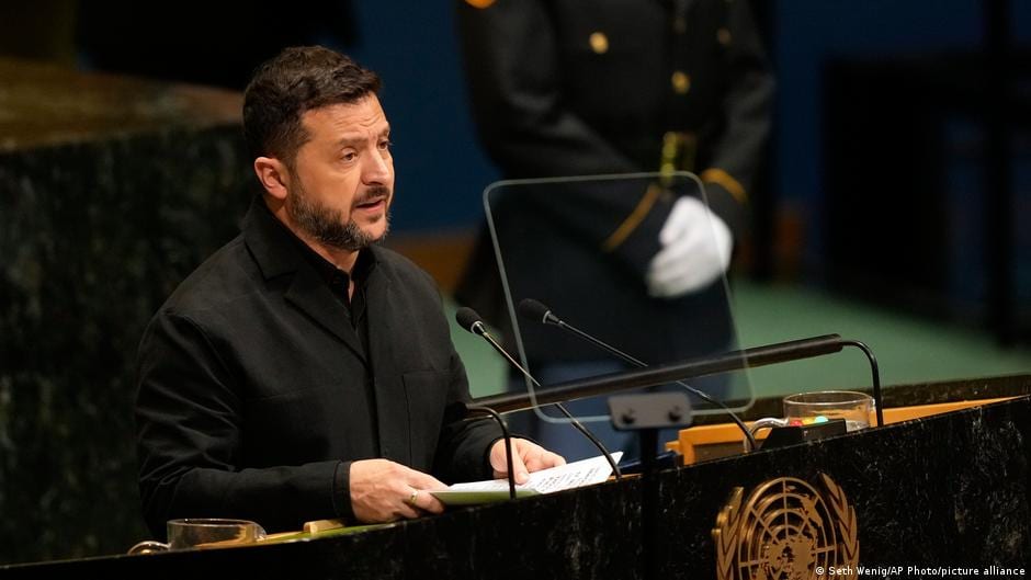 Zelensky hovoří, Soul odvolává vyslance