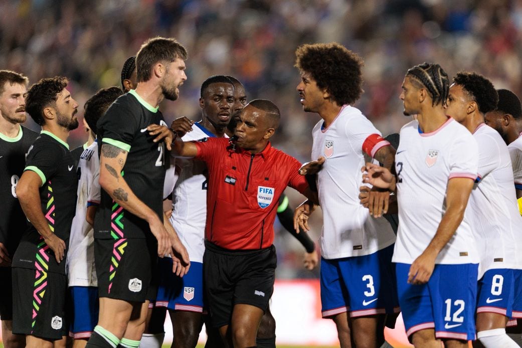 USA vs Austrálie bude rvačka