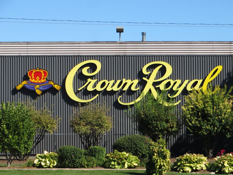 Trumps „Verbot“ hat ein Schlupfloch von Crown Royal