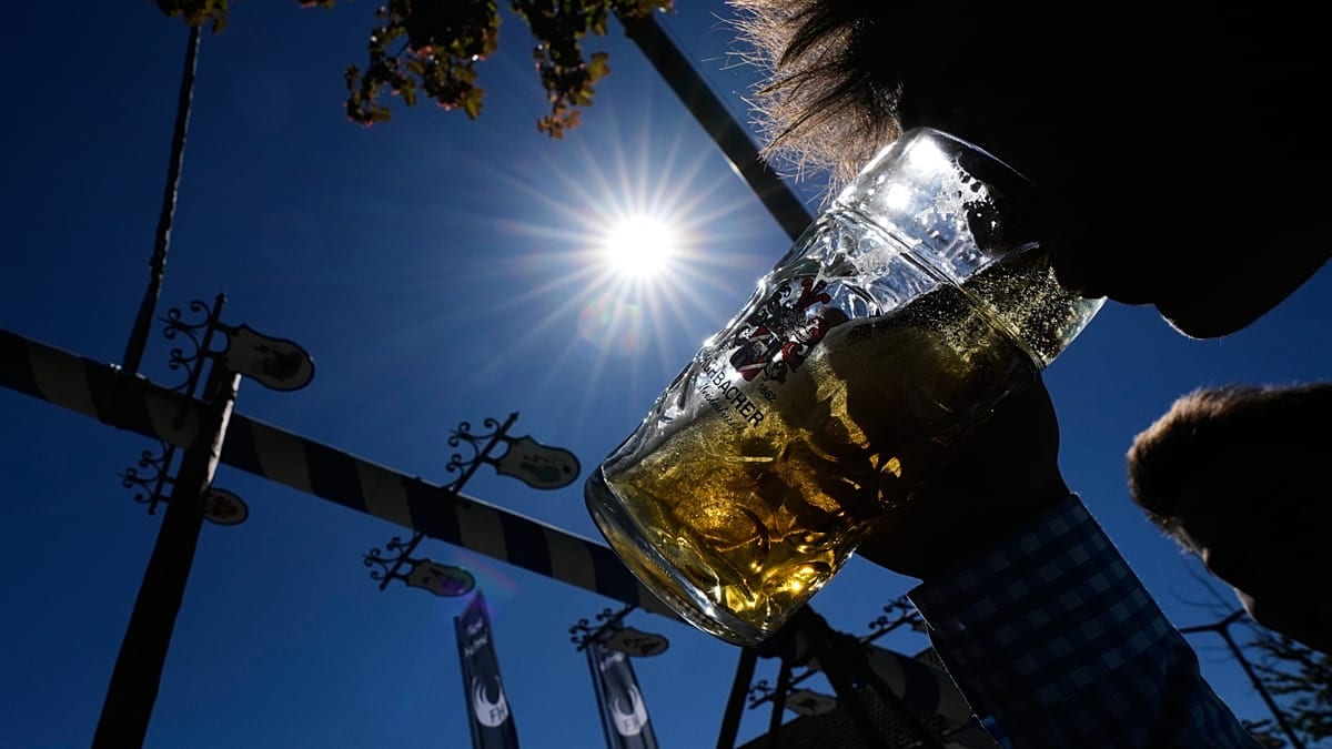 Zuerst die Eiskappen. Jetzt das Bier.