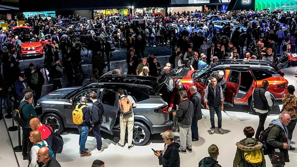 L'ultimo salone dell'auto di Macron: compra europeo