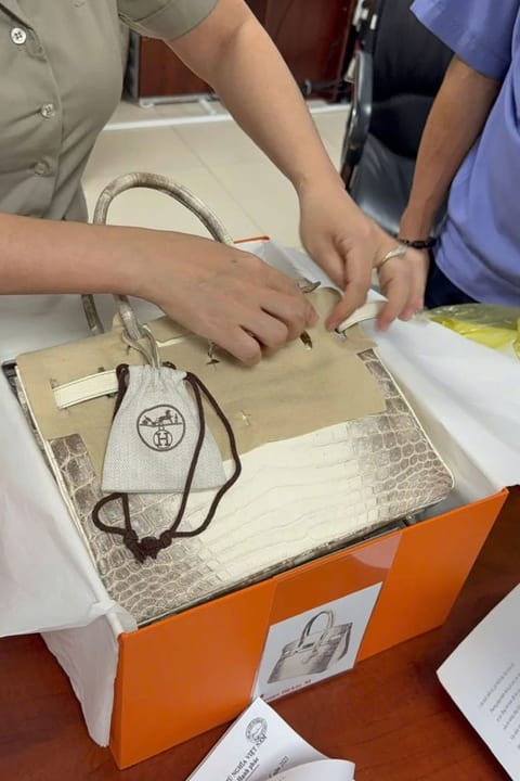 Prodej Birkinsovy obětem neoplácí
