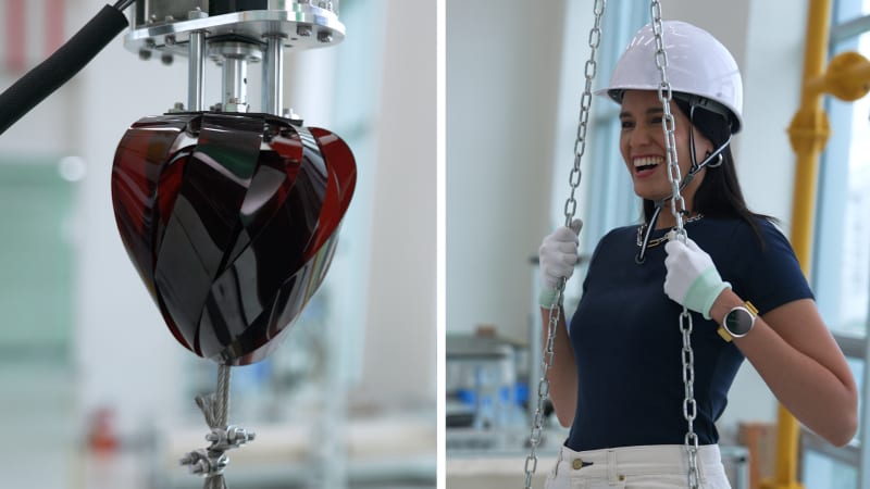 Una pinza in plastica per spazzatura spaziale