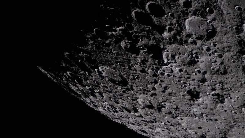 Elon, tu ciudad lunar no retiene agua