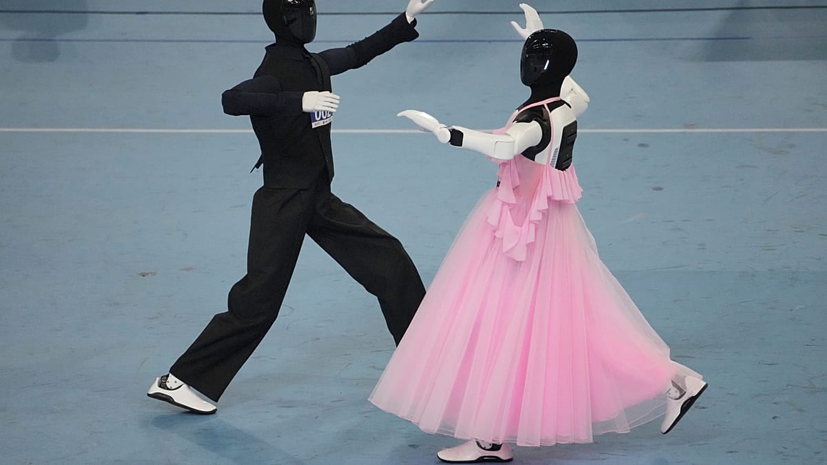 Un robot bailarín. Sin embargo, no hay fontaneros nuevos.