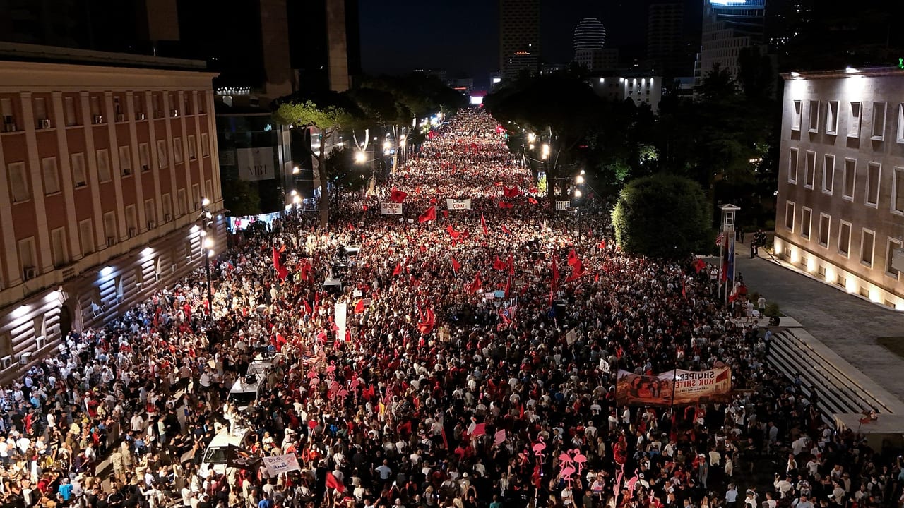 L'Albania ha ragione a dire: non in vendita