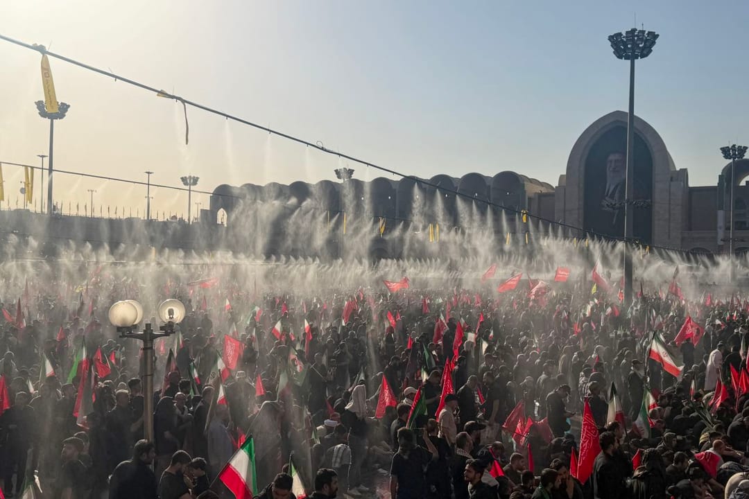 Smettila di fingere che la morte di Khamenei sia triste